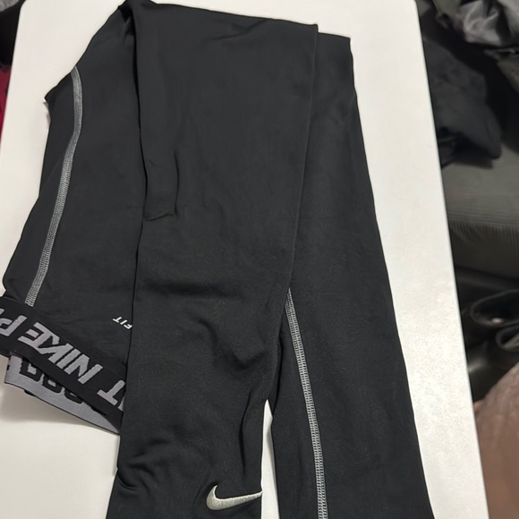 Nike Black Pro Combat compression leggings for running or physical therapy. Sz L - Picture 4 of 6